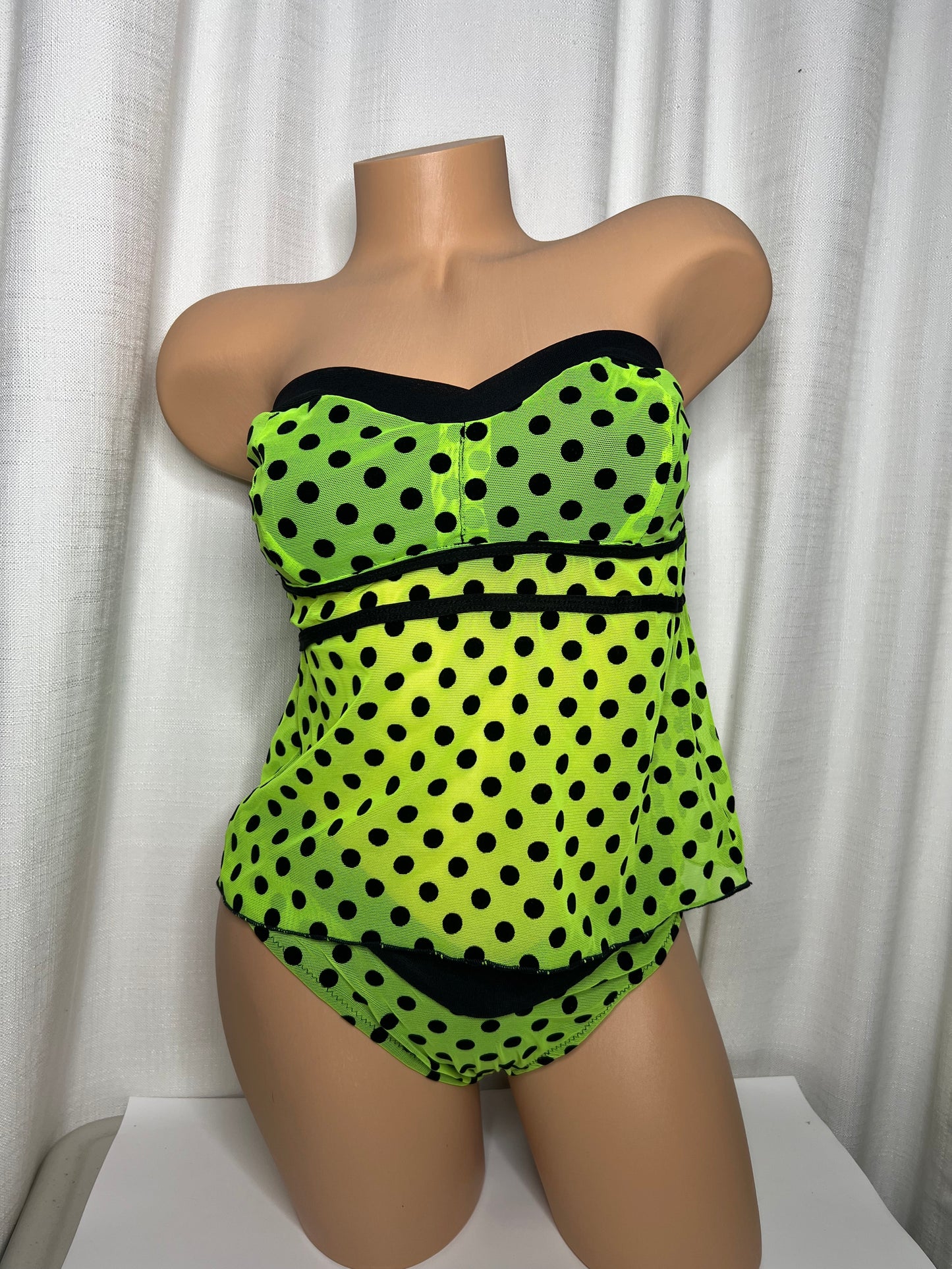 Green polka Dot Strapless Lingerie Matching Two Piece Set
