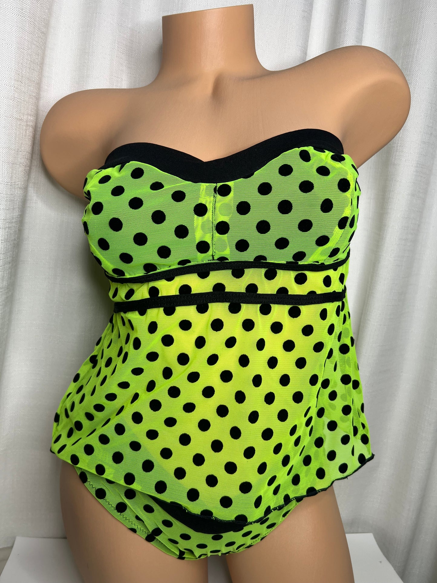 Green polka Dot Strapless Lingerie Matching Two Piece Set